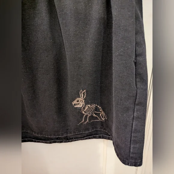 Black Lace-Up Dress with Embroidered Details - Picture 4 of 10